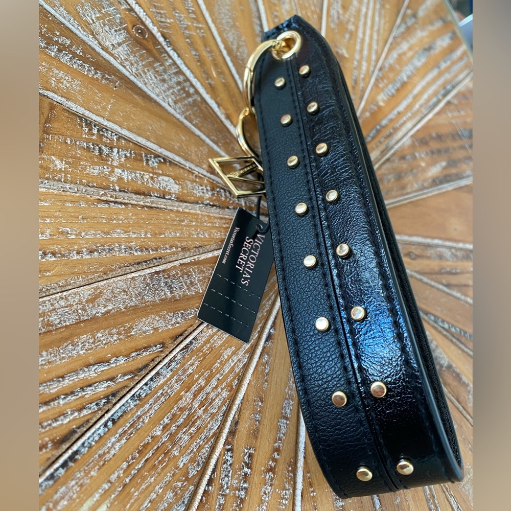 NWT Victoria’s Secret Faux Leather Wristlet with Gold Hardware - Picture 3 of 14